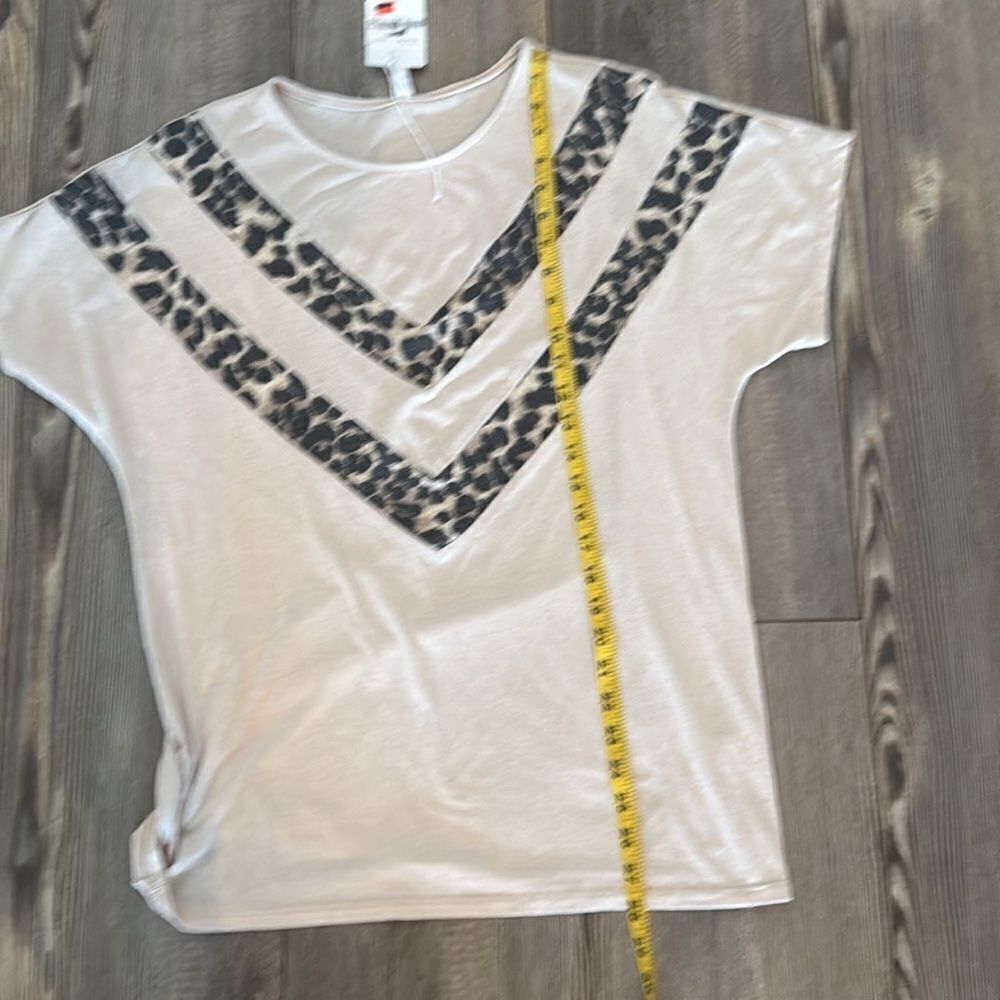 Chevron Leopard Print Top - Picture 6 of 7